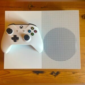 Like New Microsoft Xbox One S 1 TB Console Model 1681 with Controller